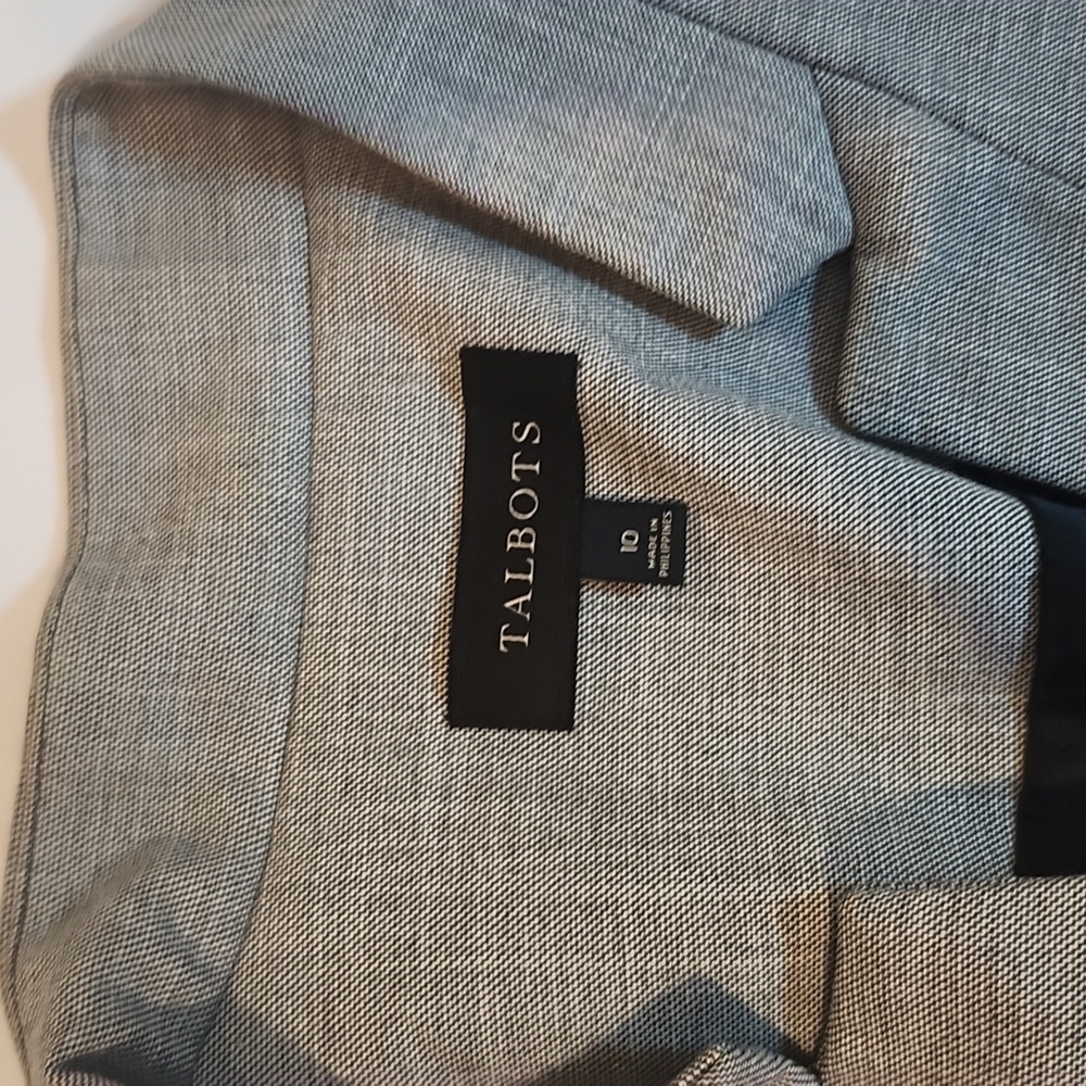 Talbots Gray Blazer With Structured Shoulders And… - image 8